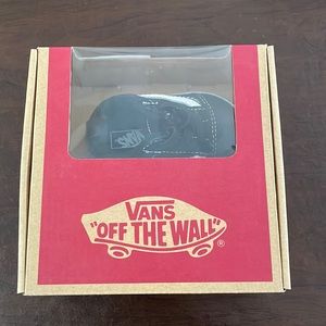 Baby Vans Old School Crib - size 2